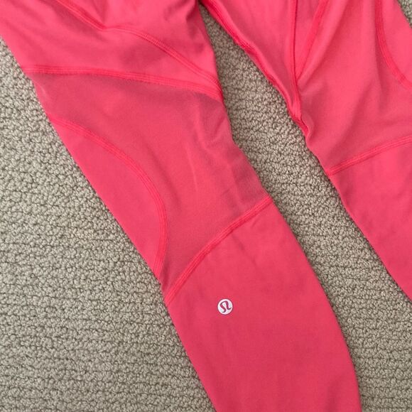 Lululemon On Pace Crop 21” Hot Pink Glossy Nulux Fast Free Pockets Like New 4 - Picture 11 of 12